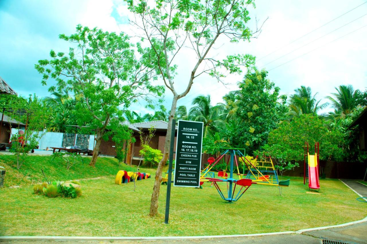 Doola River Edge Udawalawe Exterior photo