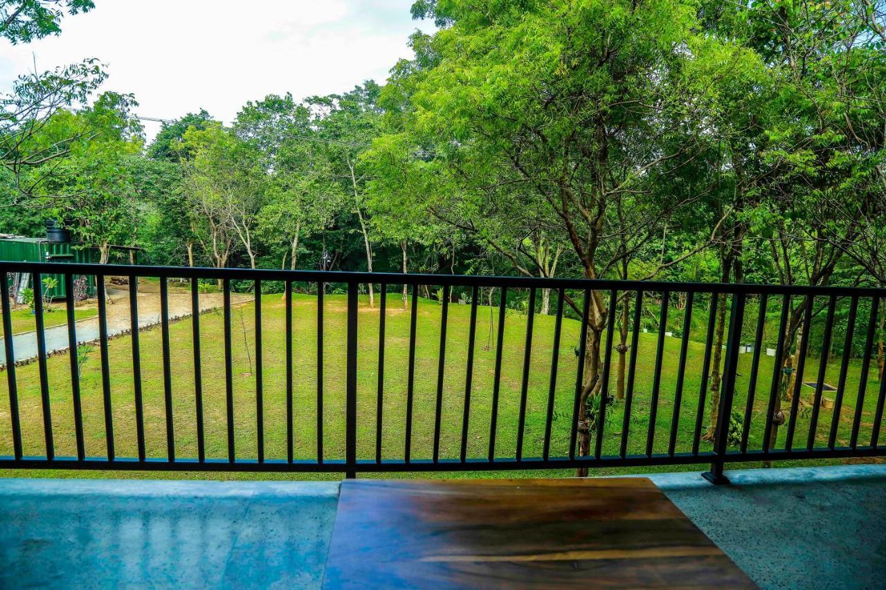 Doola River Edge Udawalawe Exterior photo
