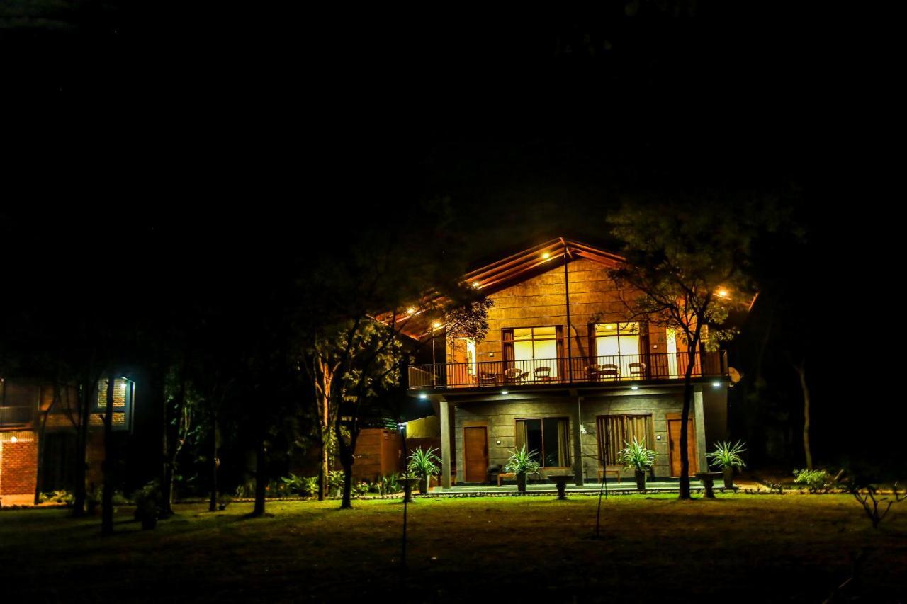 Doola River Edge Udawalawe Exterior photo